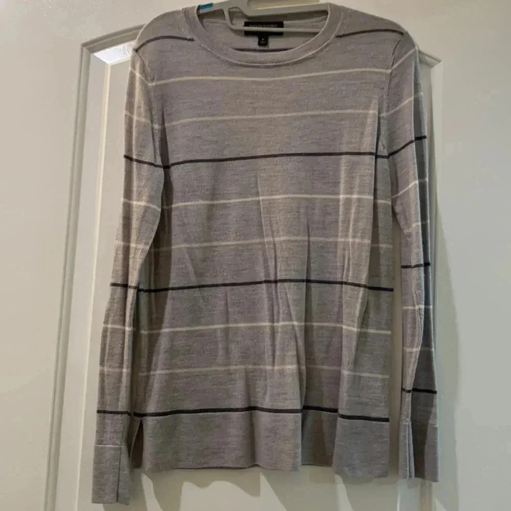 Like new, never worn! Sitting in closet BR sweater